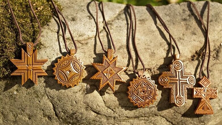 Wooden amulets and amulets