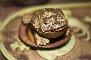 Amulet-toad on luck and wealth